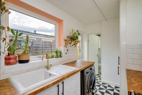 46 Lower Field Road, Reading, RG1 6AR
