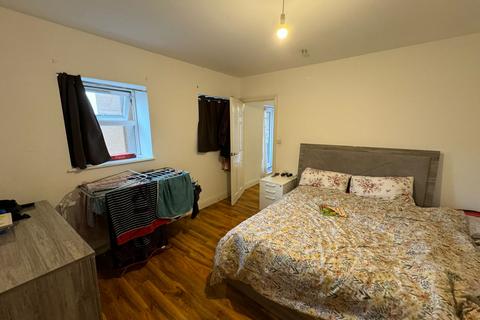 1 bedroom flat to rent, 172 High Street, Hounslow TW3