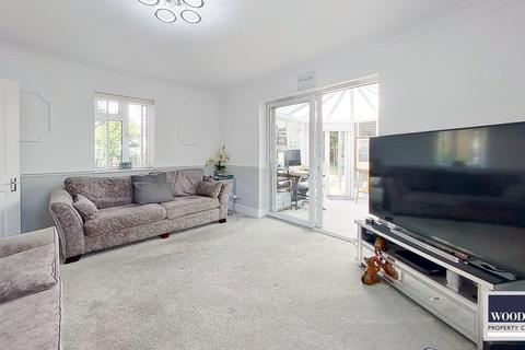 3 bedroom detached house for sale, Southbrook Drive, Cheshunt EN8