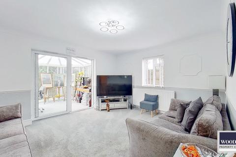 3 bedroom detached house for sale, Southbrook Drive, Cheshunt EN8