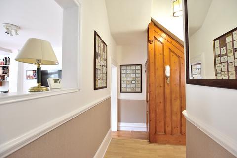 Flat, 67a Grovelands Road, London, N13 4RJ