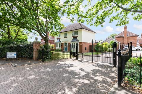 1 Marrabon Close, Sidcup, DA15 9EF