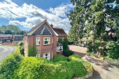 5 bedroom detached house for sale, Hampton Dene Road, Hereford, HR1