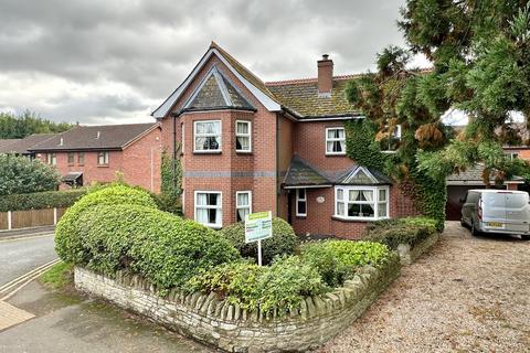 5 bedroom detached house for sale, Hampton Dene Road, Hereford, HR1