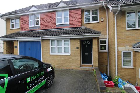 3 bedroom terraced house to rent, Kings Chase, Brentwood CM14
