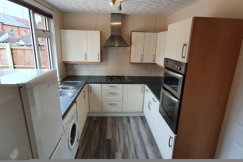 2 bedroom semi-detached house to rent, Lawrence Saunders Road, Coventry, CV6