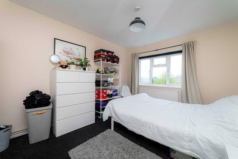 1 bedroom flat for sale, Cressfield, Ashford, TN23