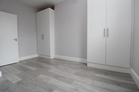 2 bedroom flat to rent, Kirkdale, Sydenham, SE26