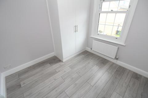 2 bedroom flat to rent, Kirkdale, Sydenham, SE26