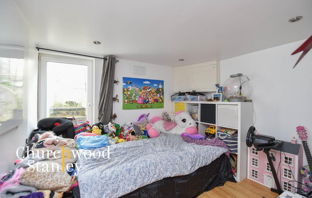 Bedroom (Basement)