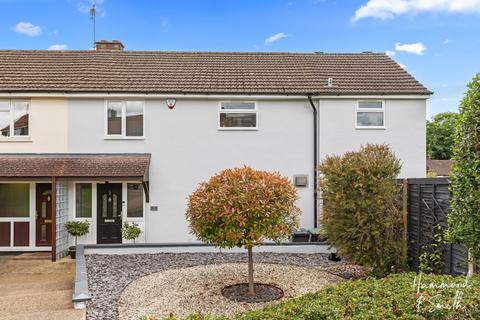 2 Lincolns Field, Epping, CM16 5DY