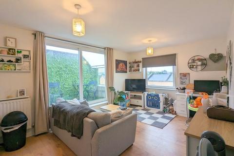 1 bedroom flat for sale, Wooldridge Close, Bedfont, TW14