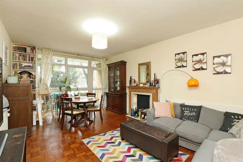 2 bedroom flat for sale, 2 Cherrywood Drive, Putney, London, ,, SW15 6DS