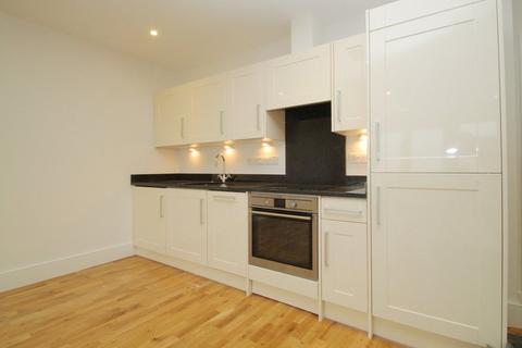 2 bedroom apartment to rent, Wimbledon Park Road, SW19
