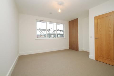 2 bedroom apartment to rent, Wimbledon Park Road, SW19