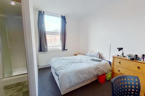 3 bedroom house to rent, Thomas Street, Woodhouse, Leeds