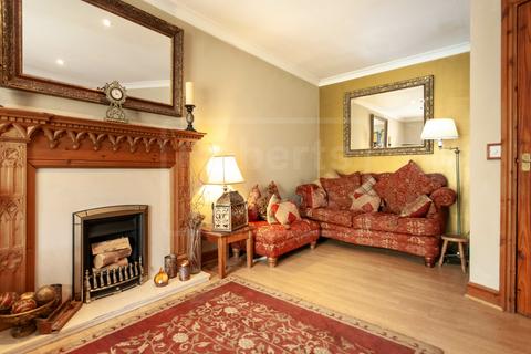 4 bedroom detached house for sale, Rhestr Fawr, Ystradgynlais, Swansea, West Glamorgan