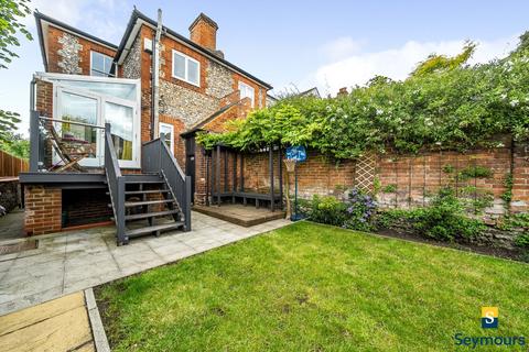 4 bedroom semi-detached house for sale, Cheselden Road, Surrey GU1