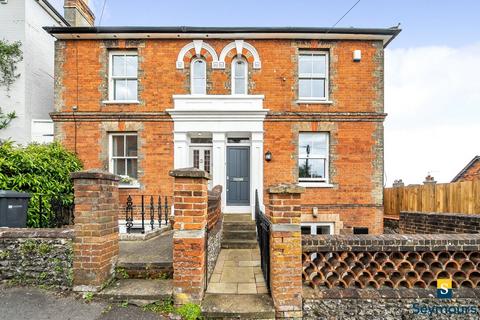 26 Cheselden Road, Guildford, GU1 3SB