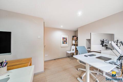 26 Cheselden Road, Guildford, GU1 3SB