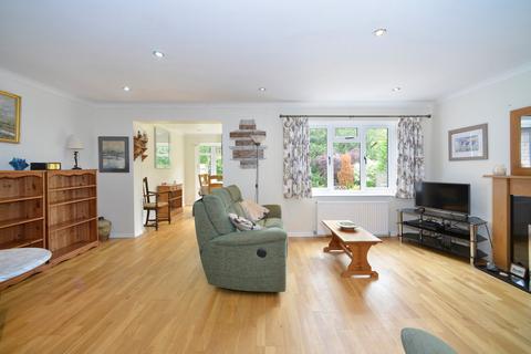 5 Crofts Close, Chiddingfold, Godalming, GU8 4SG