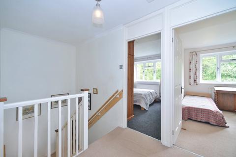 5 Crofts Close, Chiddingfold, Godalming, GU8 4SG