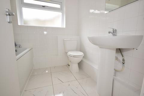 3 bedroom terraced house to rent, Richmond Road Gillingham ME7