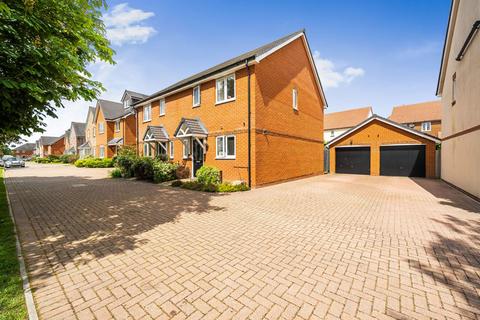 3 bedroom semi-detached house for sale, Vespasian Close, Westhampnett, PO18