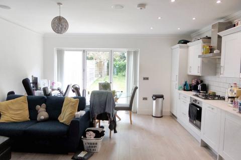 1 bedroom flat to rent, Ashburton Road, Croydon CR0