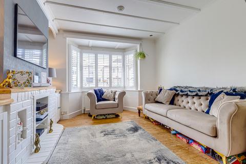49 Connaught Gardens, Shoeburyness, Southend-on-sea, SS3 9LR