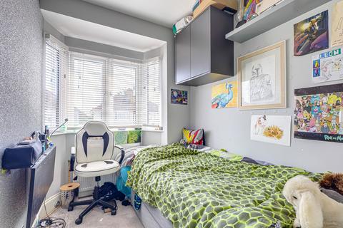 49 Connaught Gardens, Shoeburyness, Southend-on-sea, SS3 9LR