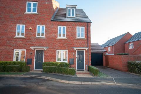 3 bedroom townhouse to rent, Oulton Road, Rugby, CV21
