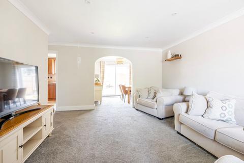 17 Coverdale, Carlton Colville, Lowestoft, NR33 8TD