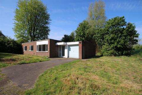 3 bedroom detached bungalow for sale, School Bungalow With Building Plot, Dalby Road, Melton Mowbray