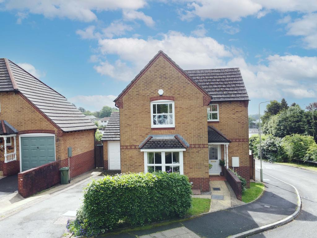Dan Y Graig Heights, Talbot Green... 3 bed detached house for sale £