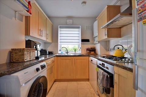 2 bedroom apartment for sale, Savernake Road, Chelmsford