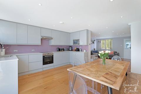 34 Highfield Green, Epping, CM16 5HD
