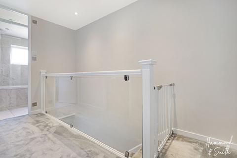 34 Highfield Green, Epping, CM16 5HD