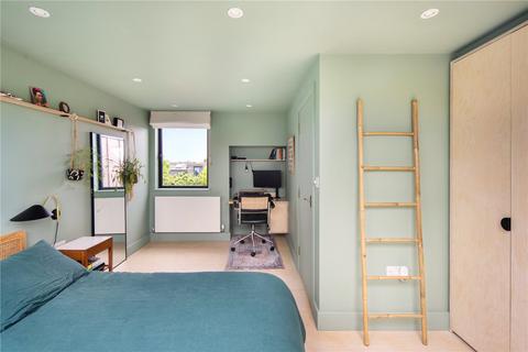 4 bedroom terraced house for sale, Coopersale Road, Homerton, London, E9