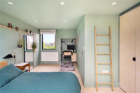 48 Coopersale Road, London, E9 6BA