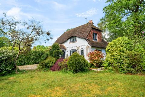 2 bedroom cottage for sale, Spinney Lane, West Chiltington, West Sussex, RH20
