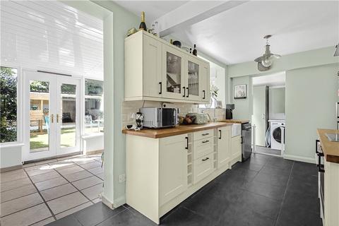19 Ashley Drive, Twickenham, TW2 6HJ