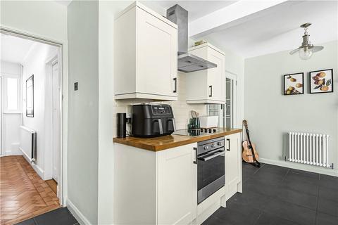 19 Ashley Drive, Twickenham, TW2 6HJ