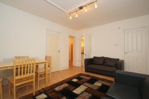 2 bedroom flat to rent, Archway Road, Highgate, N6