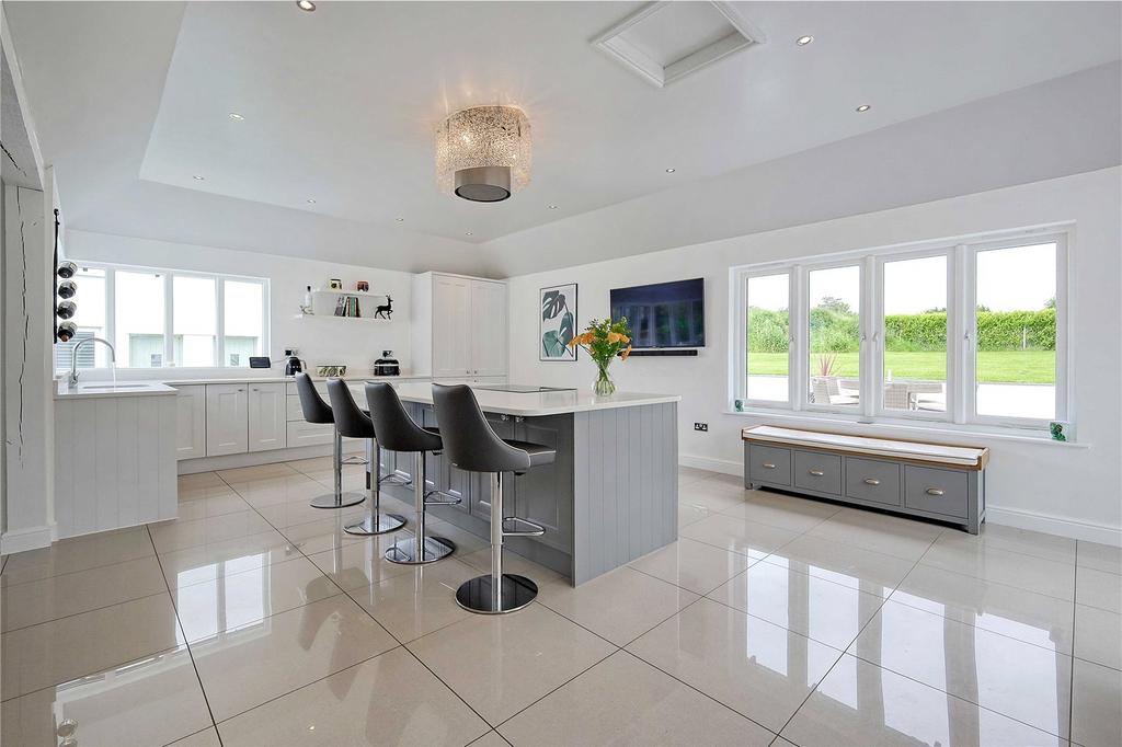 Kitchen/Reception