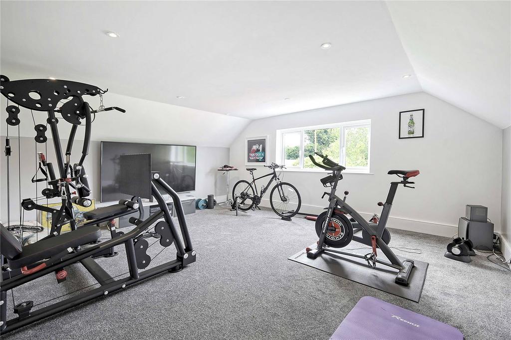 Outbuilding/Gym