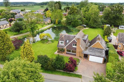 4 bedroom detached house for sale, Ampthill Road, Silsoe, Bedfordshire, MK45