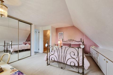 78 Ampthill Road, Silsoe, Bedford, MK45 4HB