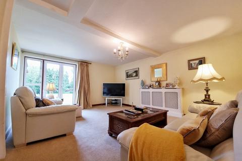 78 Ampthill Road, Silsoe, Bedford, MK45 4HB