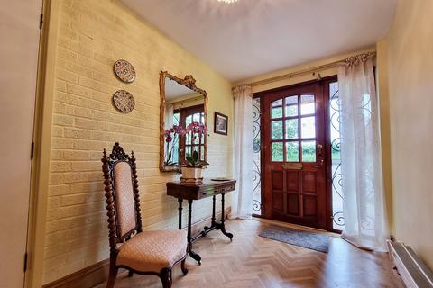 78 Ampthill Road, Silsoe, Bedford, MK45 4HB